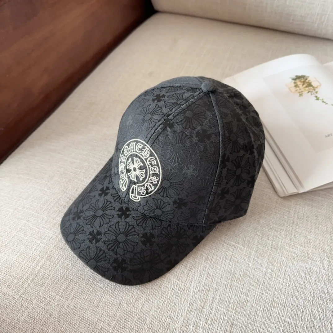 💰50 Crow Heart🆕Spring baseball cap, personalized and fashionable, classic cross logo, casual with a cool feeling, unisex style, same style for men and women! Various colors, very easy to match!